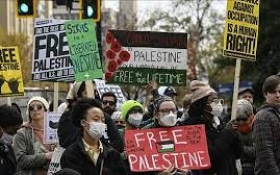 احتجاج  ضد "كارفور" في برشلونة و"باركليز" في أسكتلندا.. أيرلندا تصوّت لحظر الاحتلال رياضيًا.. و”بريمير تيك” توقف رعاية منتخب العدو للدراجات الهوائية