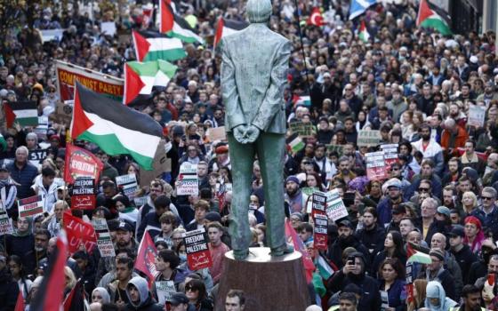 هانا آينبايندر تتضامن مع فلسطين بحفل جوائز النقاد