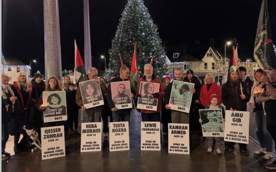 من نشطاء "فلتون 24" تحذيرات من وفاة ثمانية مضربين عن الطعام في السجون البريطانية