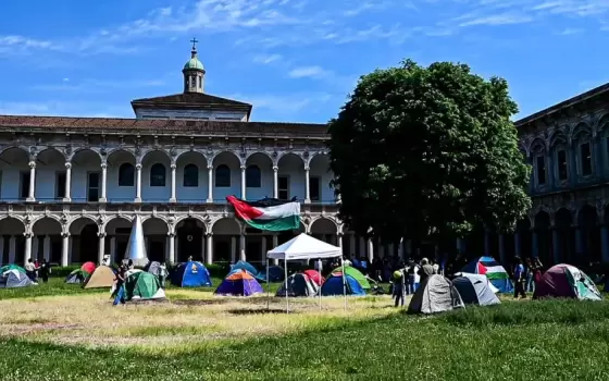 استهداف "ليغل آند جنرال” في لندن وإغلاق “ميني سيركيتس” بأمريكا..مجلس الشيوخ في جامعة ميلانو يصوّت لإنهاء التعاون الأكاديمي مع المؤسسات الإسرائيلية