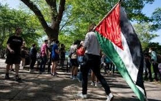 إسبانيا تحقق مع 3 مسؤولين كبار صدروا معادن للاحتلال..جامعة بروكسل توقف الاتفاقيات الجديدة مع مؤسسات الاحتلال