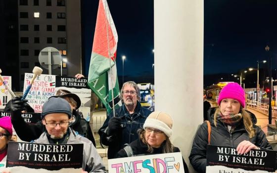 نصرًة لغزة ..وقفة احتجاجية في تيمسايد تنديدًا بالدعم البريطاني للاحتلال