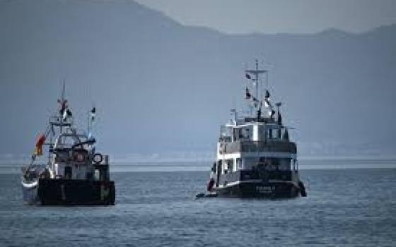 هجوم إسرائيلي جديد على أسطول "الصمود" المتجه إلى غزة قبالة تونس...12 مدينة إسبانية تنتفض دعمًا لفلسطين وتضامنًا مع غزة