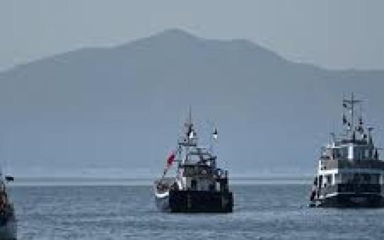 أسطول الصمود يواصل إبحاره نحو غزة وسط تحليق مكثف للمسيرات... احتجاجات وإقفال للمحطات والموانئ بإيطاليا دعمًا لغزة