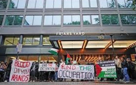 استهداف مقر حزب العمال ومحاصرة سجن نيوهول في بريطانيا....استهداف مقر شركة "ميرسك" للشحن في الدنمارك