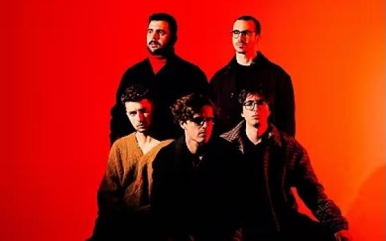 تلوح بالانسحاب.. فرقة "NAPA" البرتغالية تعارض مشاركة الاحتلال في "يوروفيجن"  