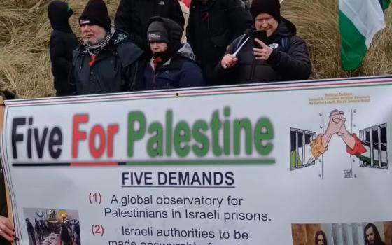 "الخمسة من أجل فلسطين".. حملة متواصلة للمطالبة بالإفراج عن الأسرى  الفلسطينيين