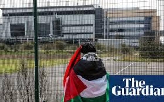 إغلاق "إلبيت" في بريطانيا وتعطيل العمل بميناء "أوكلاند" بأمريكا... استهداف مبنى منظمة العفو الدولية واقتحام متجر "كارفور" في تونس