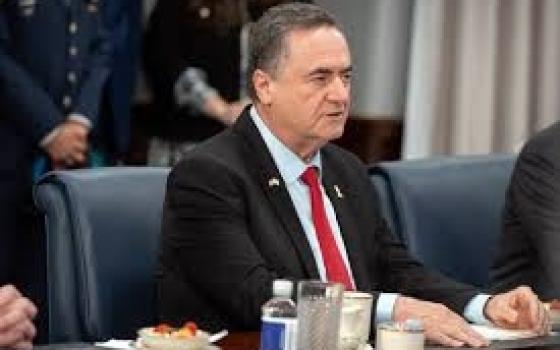 بريطانيا تمنع مسؤولين إسرائيليين من المشاركة والحضور.. محاميان يقدّمان شكوى في الأرجنتين لاعتقال نتنياهو بحال دخوله البلاد