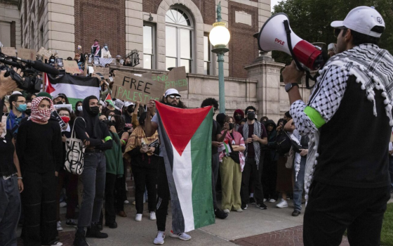 طلاب “كورنيل” يستنكرون استضافة جندي إسرائيلي بفعالية جامعية  