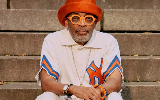 المخرج “سبايك لي” ينشر علم فلسطين على صفحته بإنستغرام  