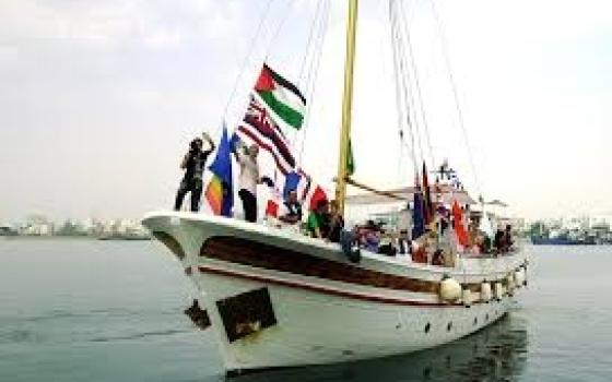 أسطول الصمود يبحر مجددًا لكسر الحصار عن غزة..اعتقال جنديين أمريكيين سابقين بعد تعطيلهما جلسة لمجلس الشيوخ