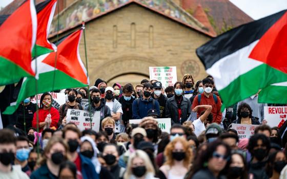 دعموا فلسطين بطلان محاكمة خمسة طلاب من جامعة ستانفورد