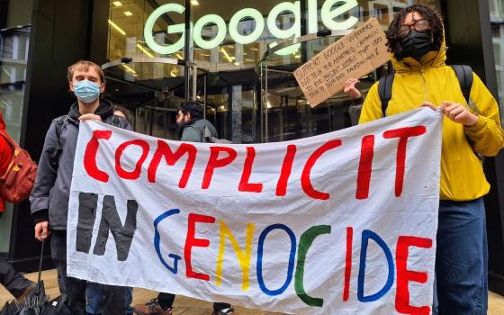 الكشف عن تسليم “غوغل” بيانات الطلاب المتضامنين لإدارة الهجرة الأمريكية