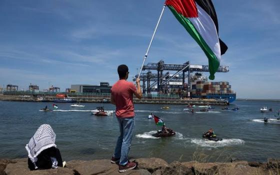 حركة المقاطعة تندد بنقل شحنة نفط فنزويلي من سردينيا إلى " إسرائيل "