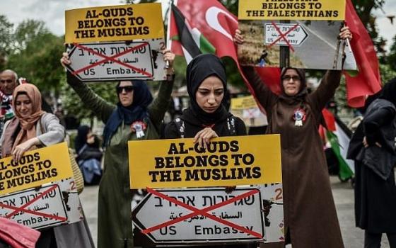 حواجز أمنية حول القنصلية الأمريكية في أضنة تمنع متظاهرين من الوصول إليها