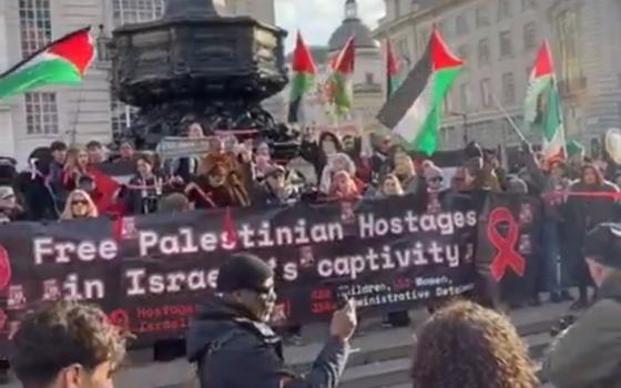 وقفة احتجاجية في لندن تضامنًا مع الأسرى الفلسطينيين