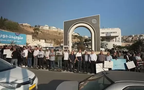 نشطاء جزائريون يطالبون المجتمع الدولي بحماية حقوق الأسرى الفلسطينيين