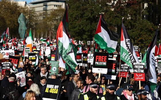 في لندن  اتهام منظمي مسيرة مؤيدة لفلسطين بتحدي أوامر الشرطة