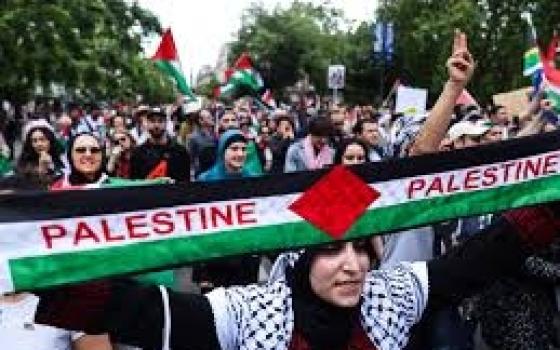 "اوقفوا الإبادة" فعالية رياضية في أيرلندا نصرًة لغزة