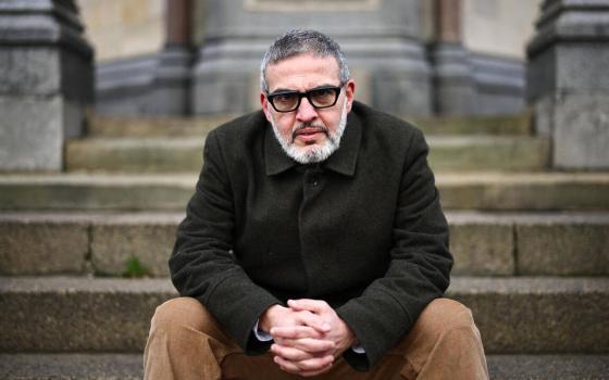 بريطانيا تمنح صلاحيات لملاحقة داعمي فلسطين من الأطباء