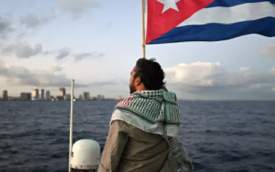 احتجاز الناشط “ثياغو أفيلا” بعد وصول أسطول المساعدات لكوبا