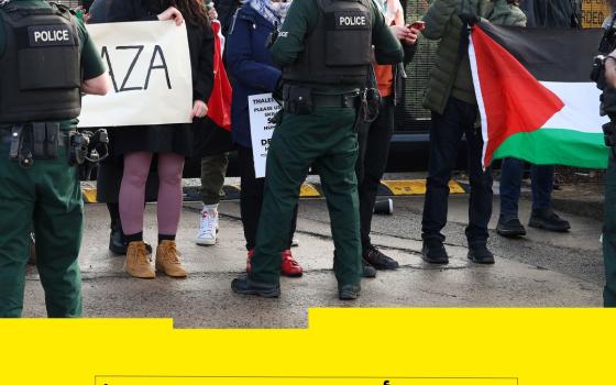 تظاهرة أمام مصنع “تاليس” للأسلحة في بلفاست