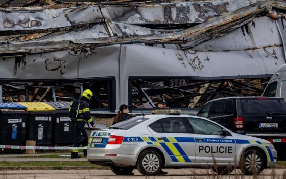 يزود الاحتلال بطائرات مسيرة بولندا تعتقل ناشطين بعد استهداف مصنع دفاعي في التشيك