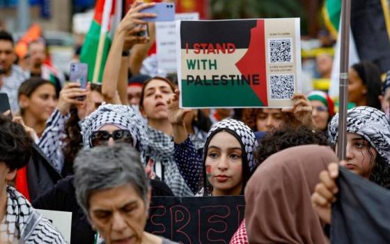 توجيه تهم لاثنين من النشطاء المؤيدين لفلسطين بعد احتجاج خلال ماراثون لندن