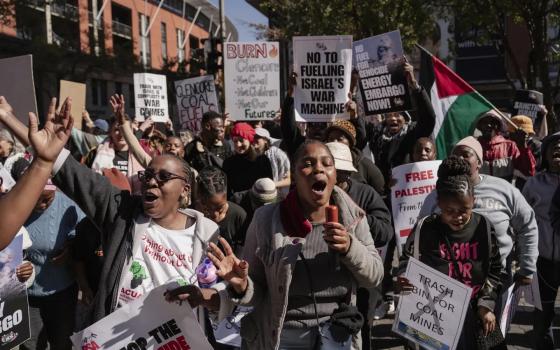 منعًا للتواطؤ في الإبادة.. حراك في جنوب أفريقيا لحظر تصدير الفحم للاحتلال