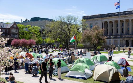 تنديدًا بممارسة الإبادة.. مجلس طلاب “ويسكونسن” يُصوّت على قرار دعم المقاطعة
