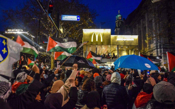 منذ أكثر من 150 يومًا!  احتجاجات تركية مستمرة ضد “برغر كينغ” و “ماكدونالدز”