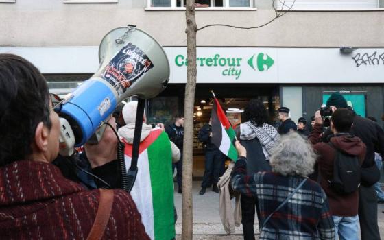 دعوات لتوسيع مقاطعة “كارفور” والشركات المرتبطة به