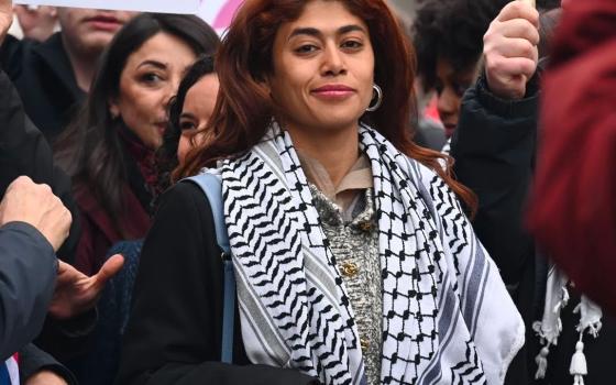 بعد تسريب ملف احتجازها.. النائبة ريما حسن تُقاضي وزارة العدل في فرنسا