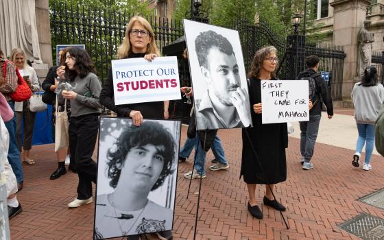 وصفوه بالانتهاك الخطير.. إدانة لترحيل الطلاب المؤيدين لفلسطين