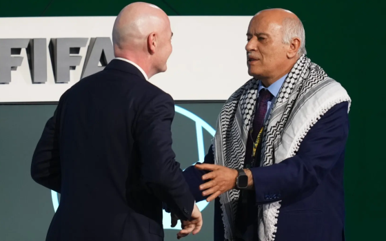 وُصف بالإرهابي السابق  حملة تحريض إسرائيلية مسعورة ضد الرجوب بعد موقعة الفيفا  