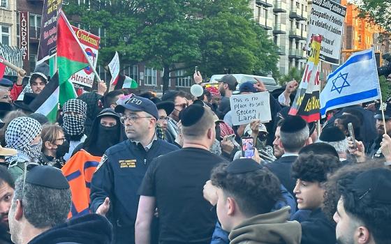 أمام كنيس يهودي.. تظاهرة في "بروكلين" للتصدي لبيع الأراضٍ الفلسطينية المسروقة