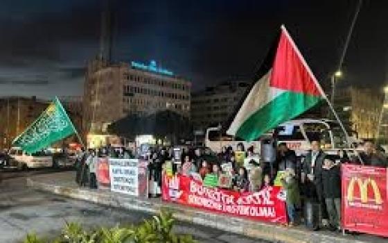 للأسبوع الـ 17.. أهالي باغجيلار في إسطنبول يواصلون اعتصامهم ضد الإبادة