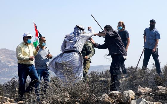 بسبب اعتداءاتهم على الفلسطينيين...الاتحاد الأوروبي يفرض عقوبات على مستوطنين ومنظمات إسرائيلية