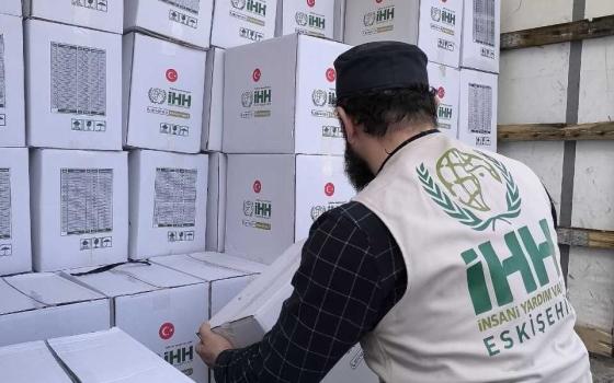الاحتلال يهدد برنامج الأغذية العالمي ويطالبه بوقف دعم منظمة IHH التركية في غزة