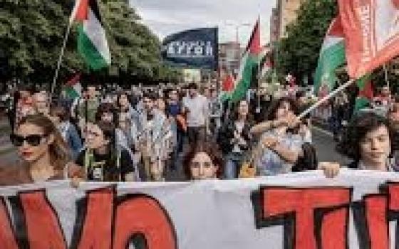 تصعيد وتظاهرات في مدن عالمية تنديدًا بالقرصنة الإسرائيلية للأسطول