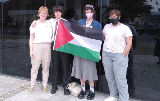 نشطاء من منظمة حركة فلسطين