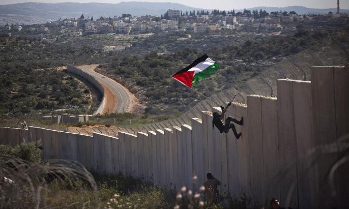 مؤتمر في ويلز تضامنًا مع فلسطين ومنصة X تتعاقد مع شركة إسرائيلية