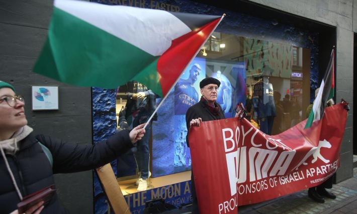 تغريدة الحملة الفلسطينية حول اتخاذ إجراءات ضدّ الاتحاد الدولي لكرة القدم الفيفا وشركة بوما