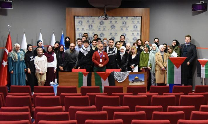 ورش عمل ومحاضرات نهاية أغسطس حركةففي فرنسا👍🏼