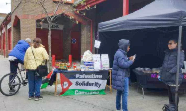 وقفة تضامنية مع الشعب الفلسطيني في ليتونستون البريطانية