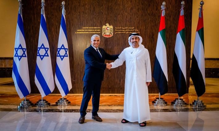 الاحتلال يدين الهجوم على أبو ظبي: نقف إلى جانب الإمارات