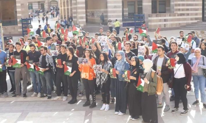 بسبب رفض طلابي.. الجامعة الأميركية في القاهرة تلغي استضافة محاضر إسرائيلي