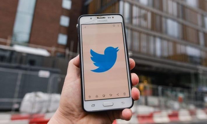 ضغط إسرائيلي لإقالة مسؤولة في تويتر بسبب دعمها لفلسطين