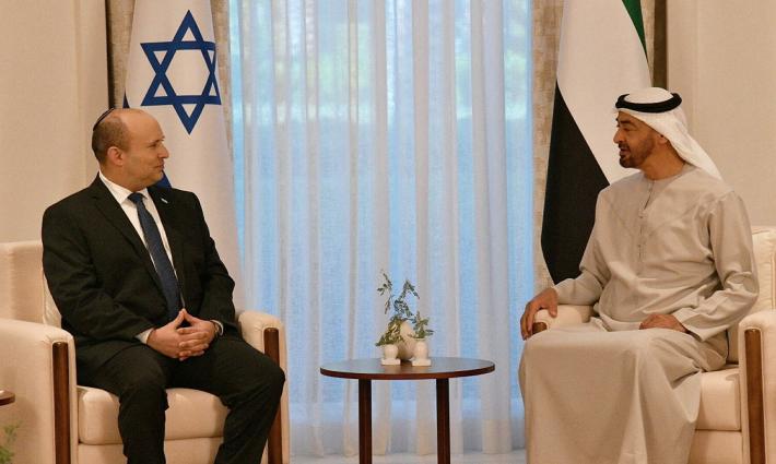 الإمارات تستعين بالاحتلال لتصنيف الحوثيين كـ "جماعة إرهابية"